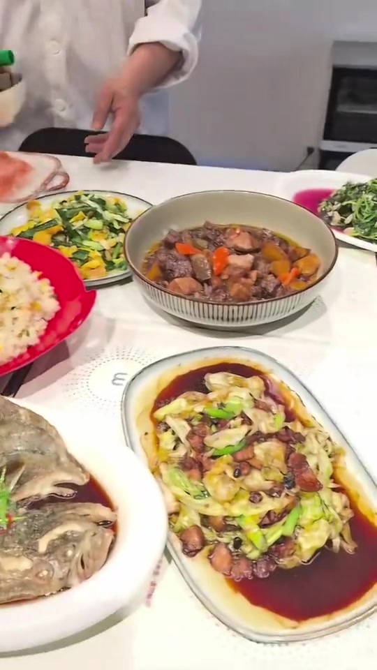 还有折耳根！BLG分享美食：马上到饭点儿了，吃过的都说好~